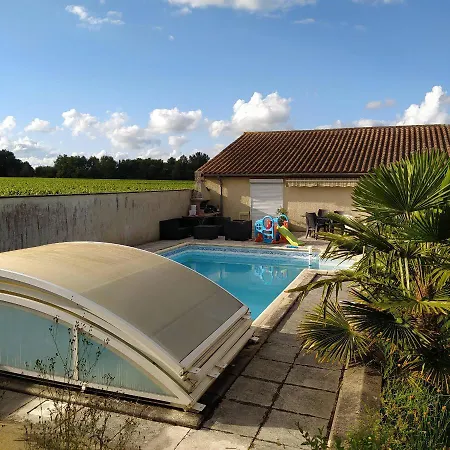 Charmant Petit Chalet Dans Les Vignes De Sauternes *